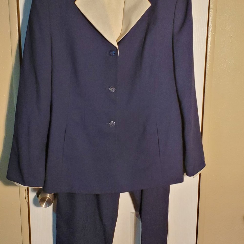Pants Suit set By Amanda Smith Women's